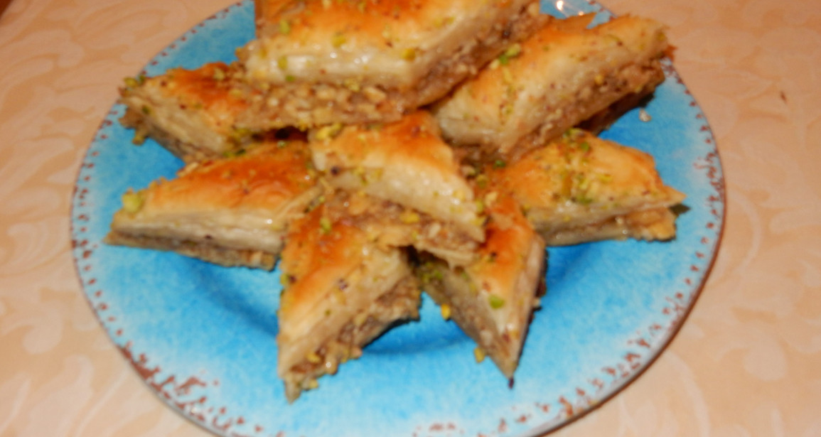 Baklawa Recipe: Filo Pastry & Nut Sweet